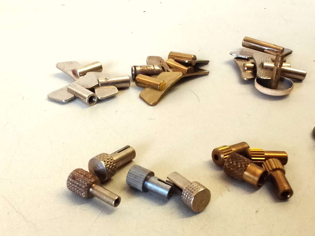 Alarm clock winders & pushers - lot 2