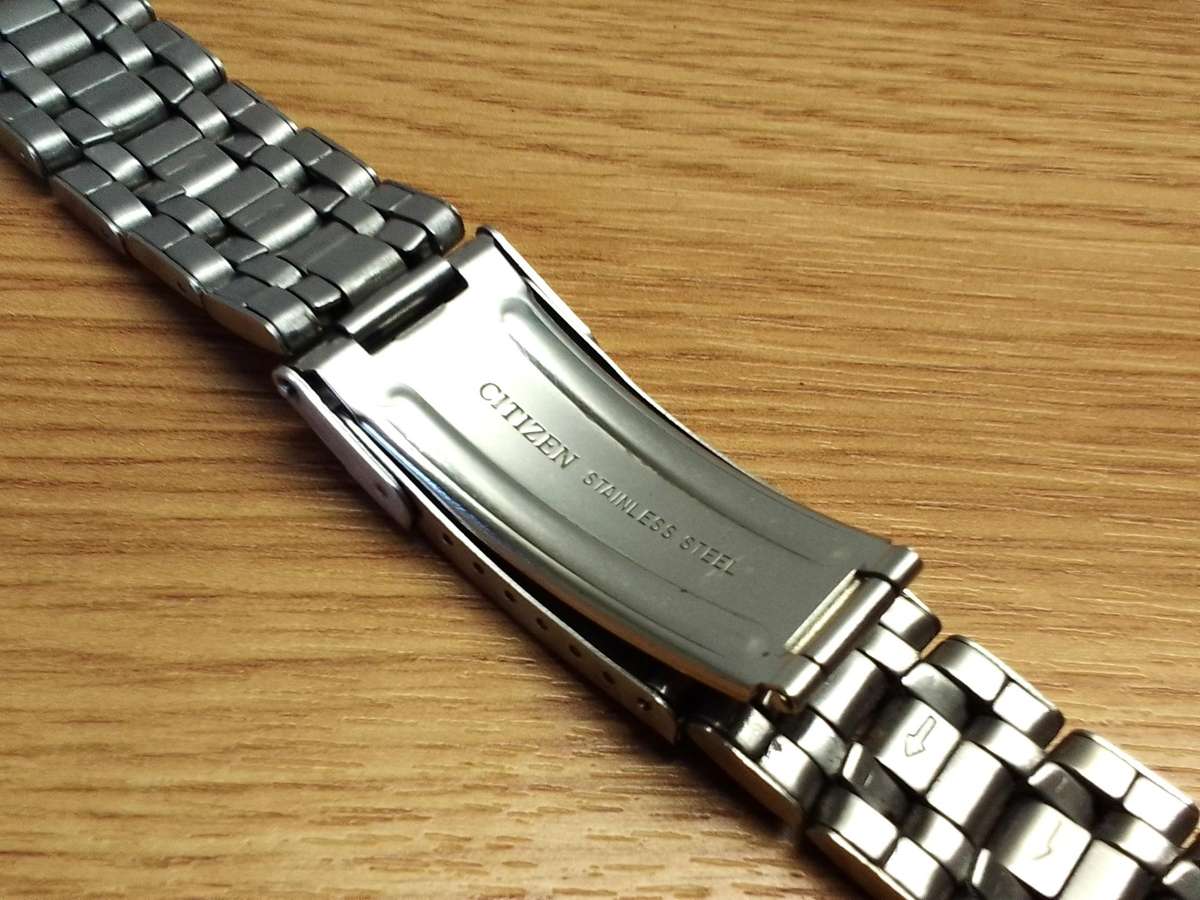 CITIZEN - used 20mm stainless steel bracelet