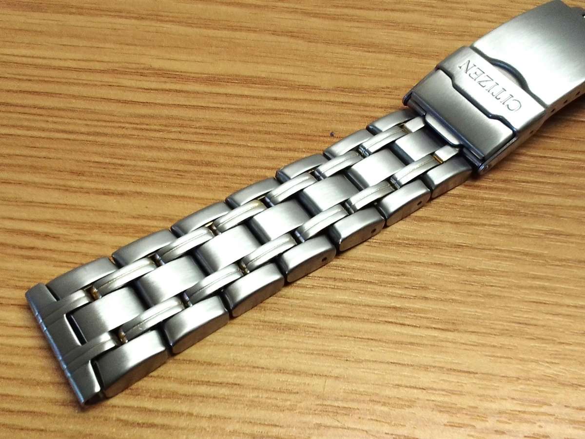 CITIZEN - used 20mm stainless steel bracelet
