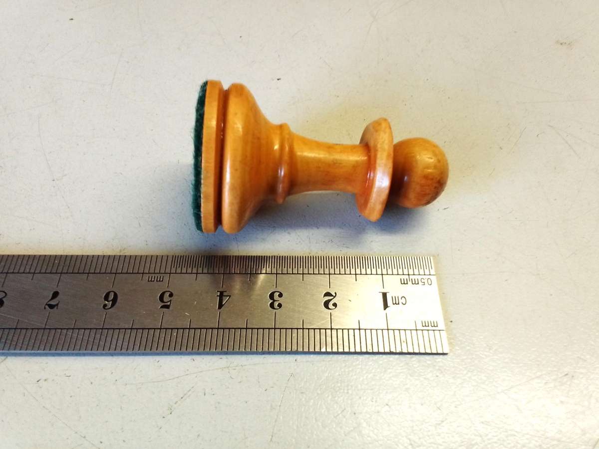 Vintage Boxwood tournament chess set