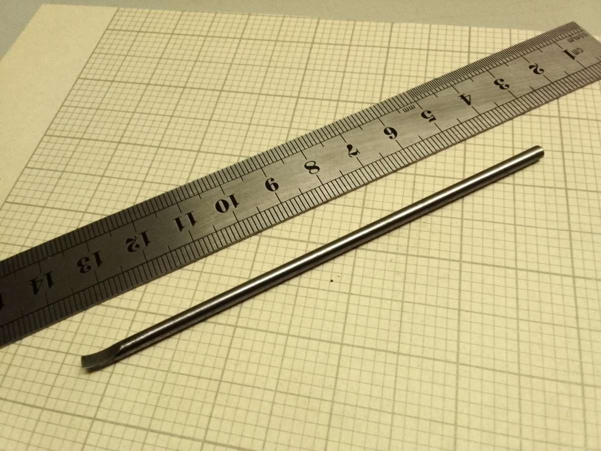 Clock hand lifting lever