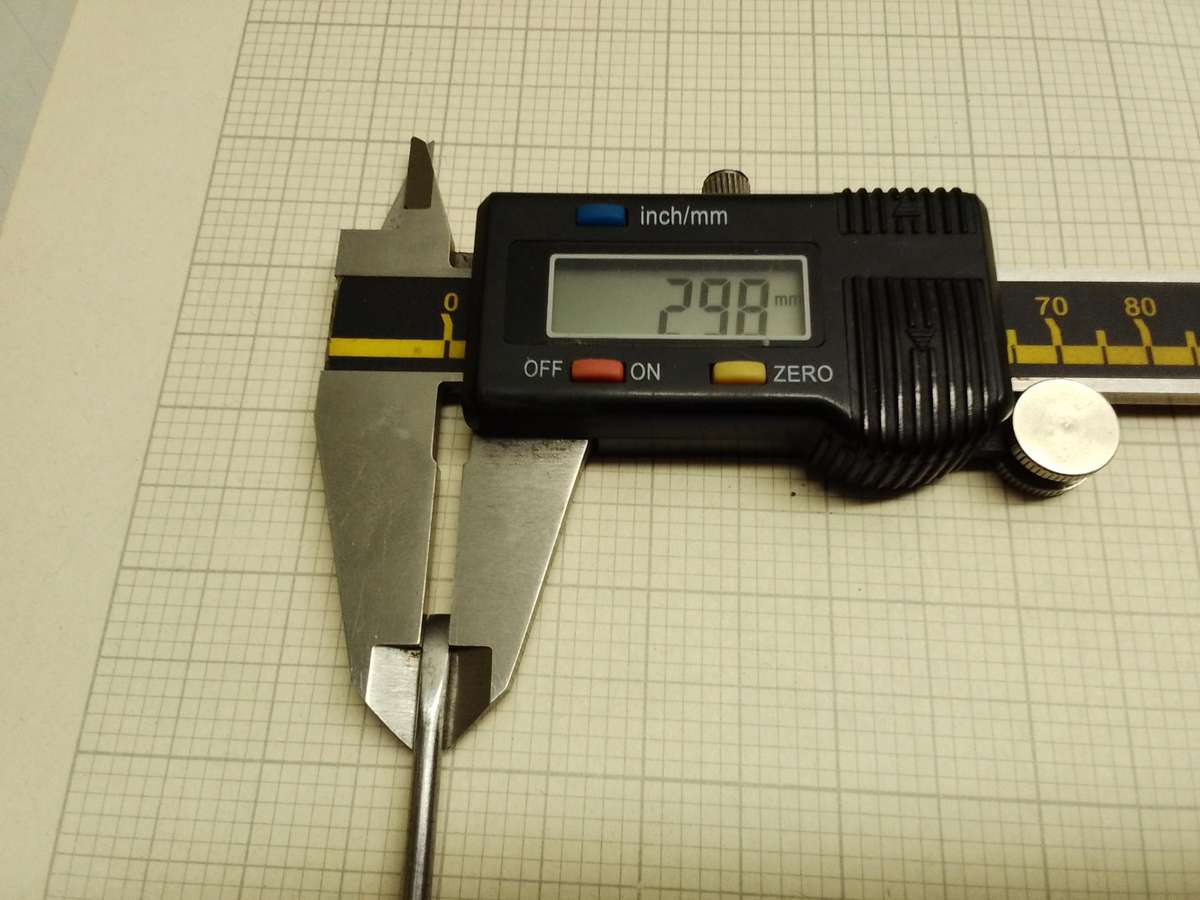 Clock hand lifting lever