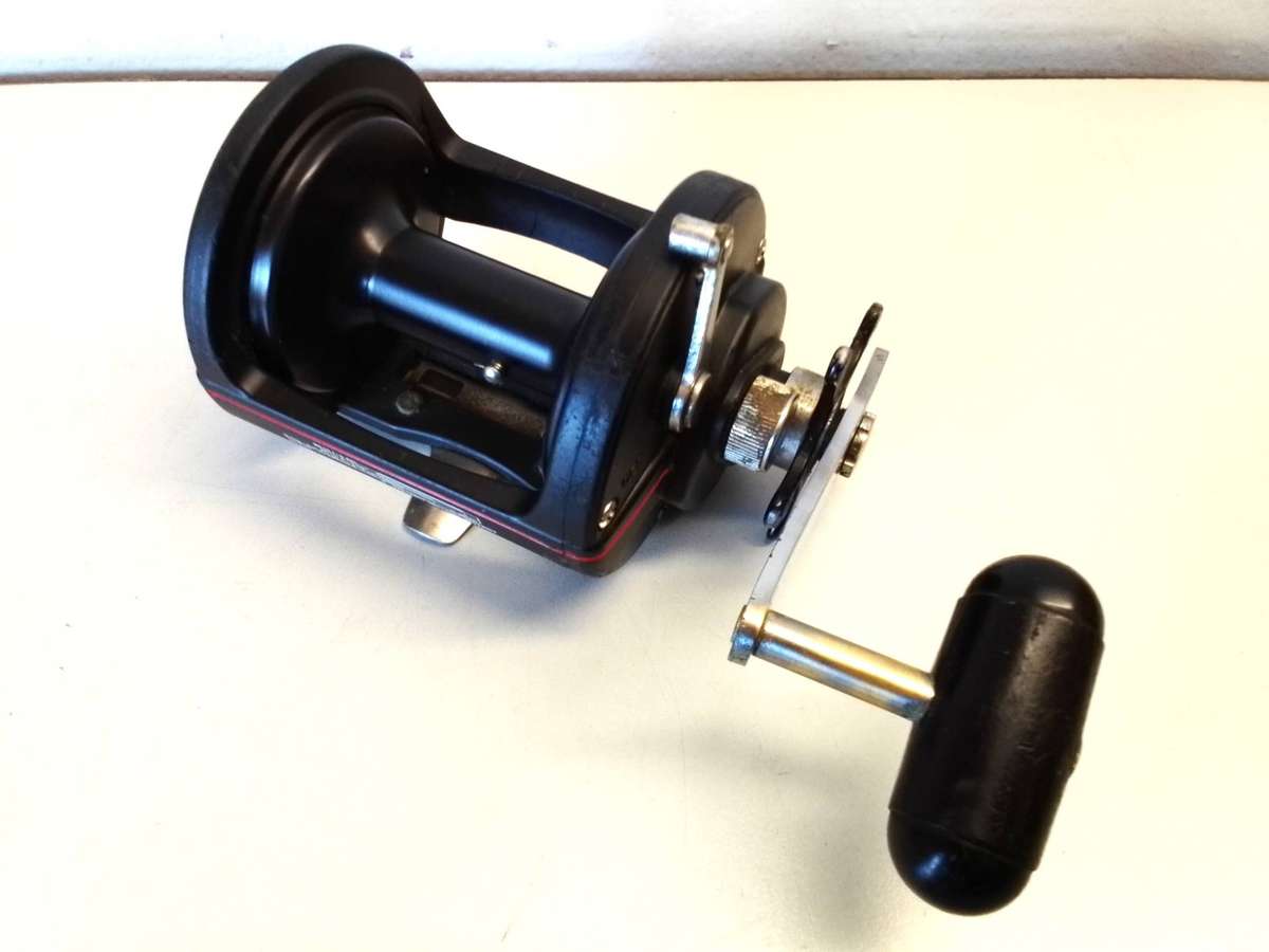 DAIWA Sealine SL250H graphite reel