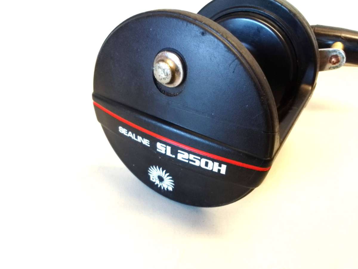 DAIWA Sealine SL250H graphite reel