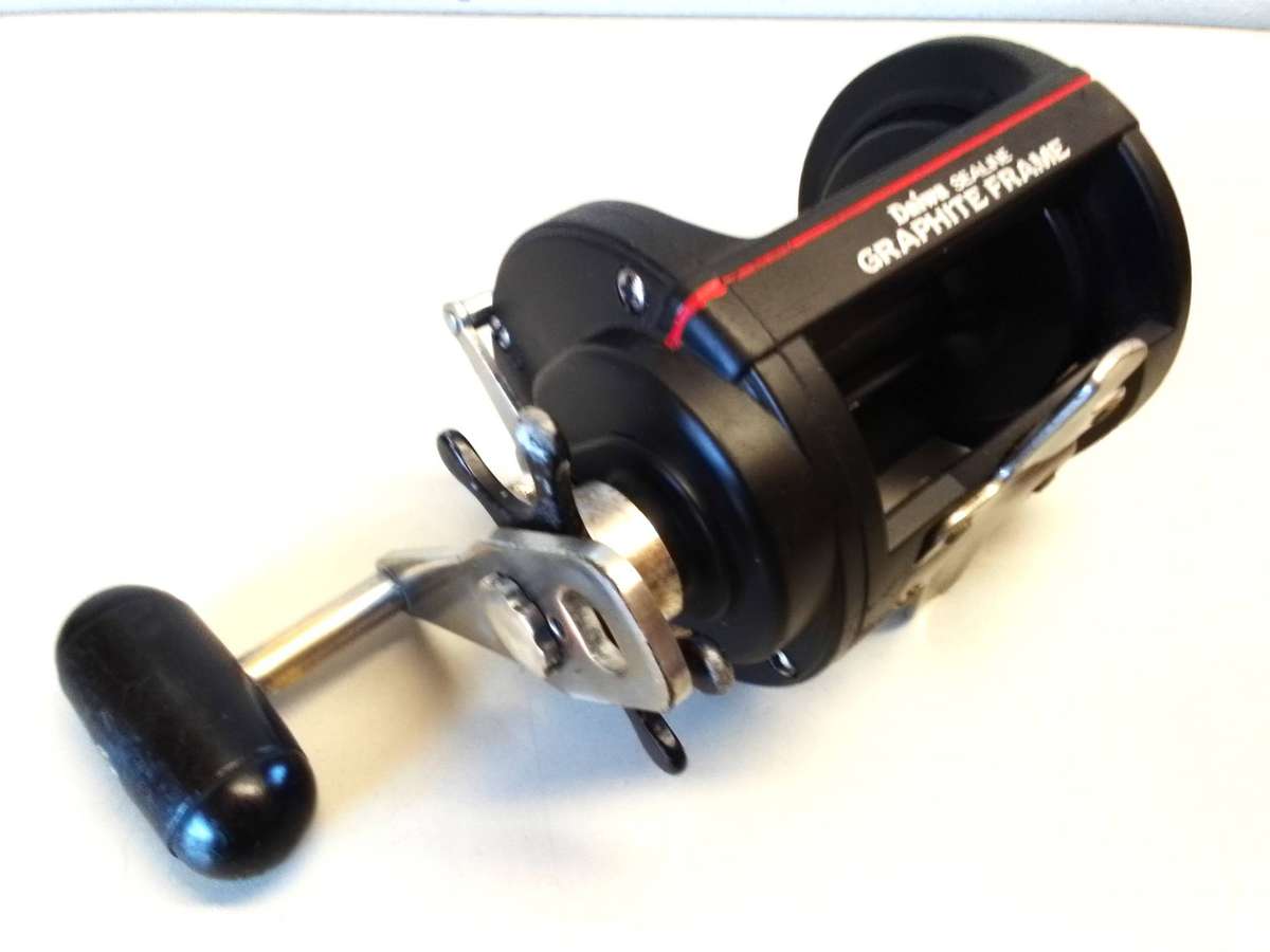 DAIWA Sealine SL250H graphite reel