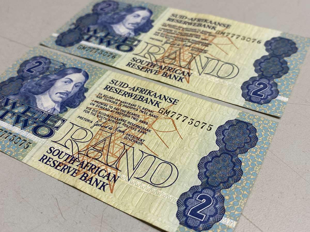 Two Rand notes x 2