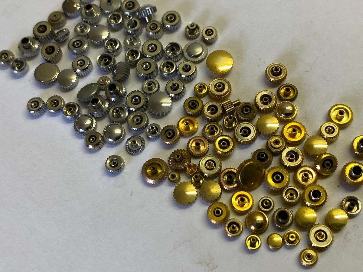 Assorted used watch crowns - 100+ pieces - lot 2
