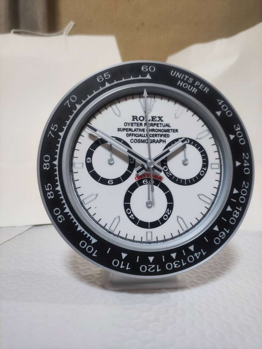 Daytona Inspired Fan Art Desk Clock - White dial