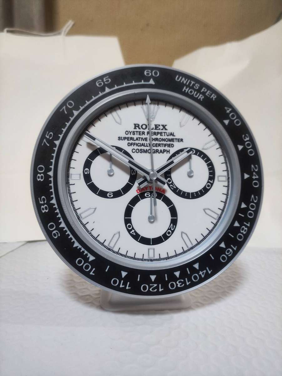 Daytona Inspired Fan Art Desk Clock - White dial