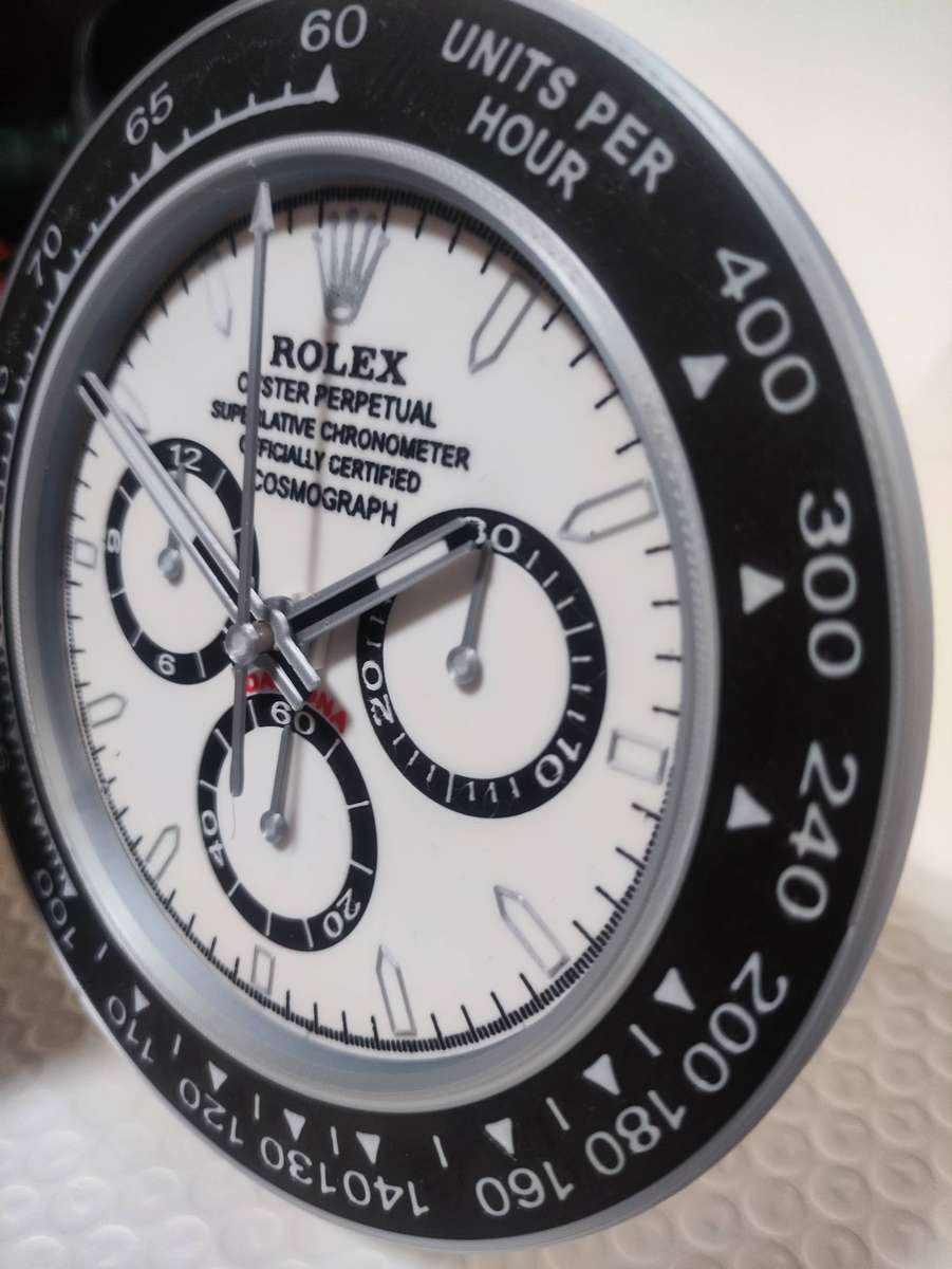 Daytona Inspired Fan Art Desk Clock - White dial