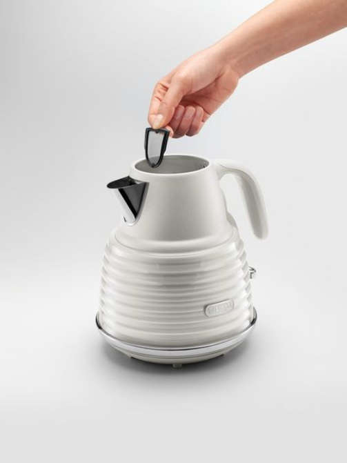 Delonghi - Scultura Selections Cordless Kettle - COLOR OPTIONS