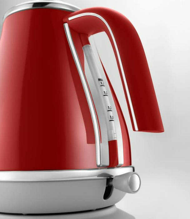 DeLonghi Icona Capitals Kettle, Tokyo Red