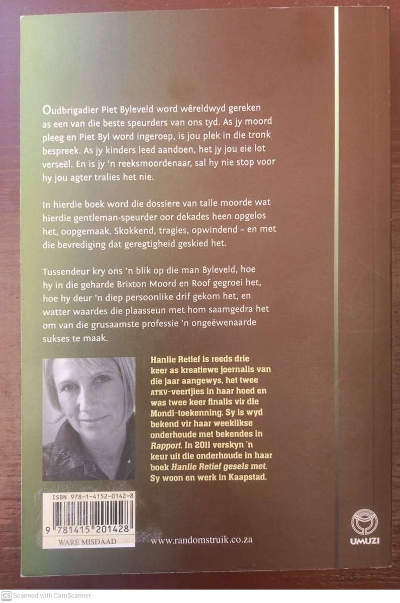 Byleveld: dossier van 'n baasspeurder --  Hanlie Retief
