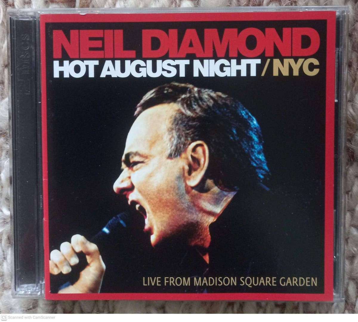 Neil Diamond -- Hot August Night / NYC (Live From Madison Square Garden)