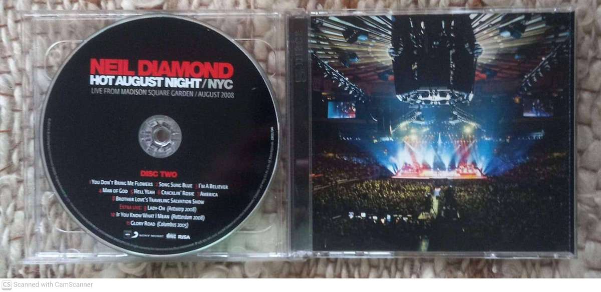 Neil Diamond -- Hot August Night / NYC (Live From Madison Square Garden)