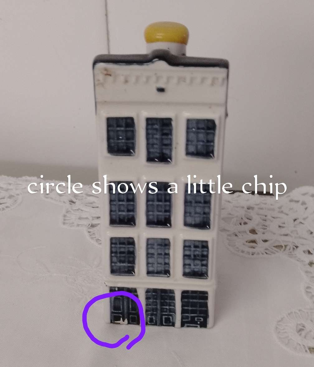 Collectable vintage  Dutch Bols KLM airlines miniature souvenir house no - 47