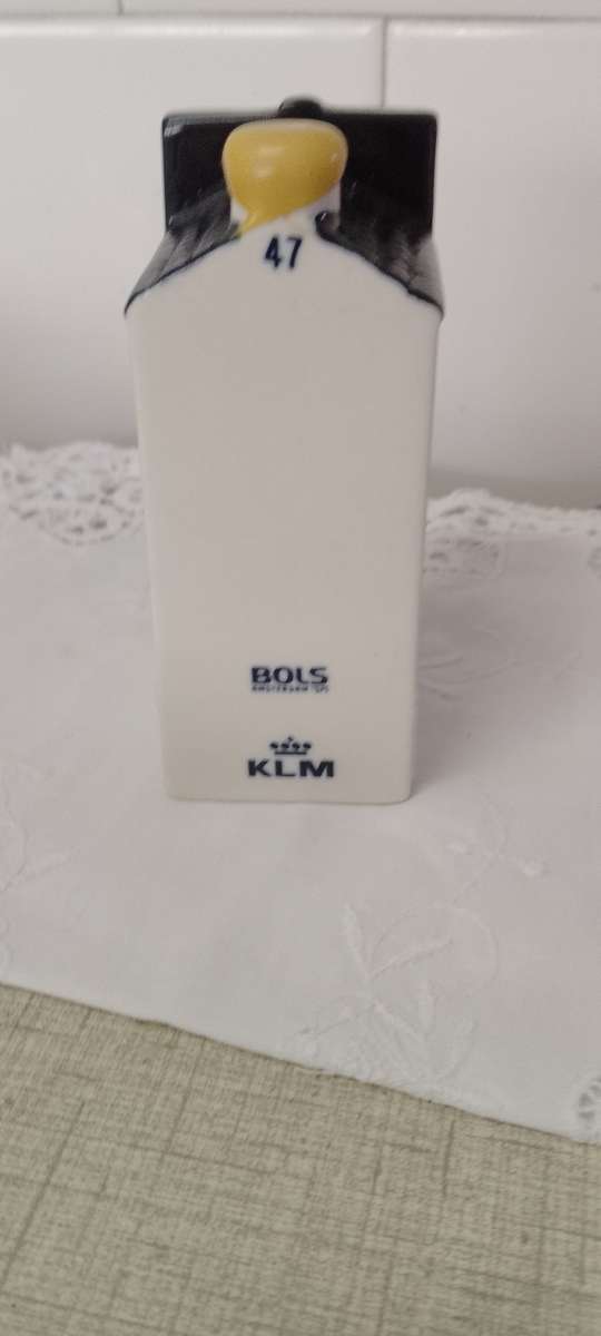Collectable vintage  Dutch Bols KLM airlines miniature souvenir house no - 47