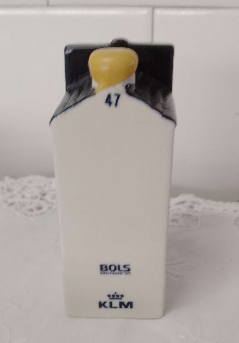 Collectable vintage  Dutch Bols KLM airlines miniature souvenir house no - 47