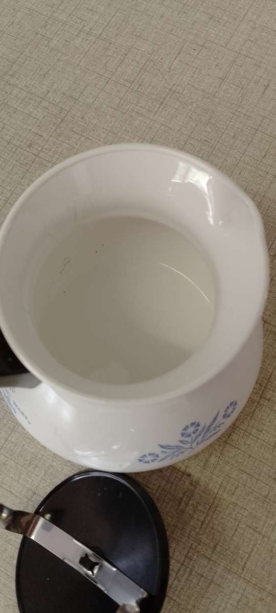 A VINTAGE CORNING WARE STOVE TOP COFFEE / TEA POT 3 CUP