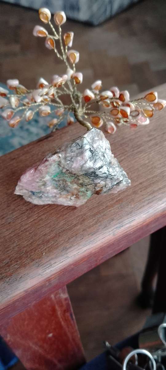 A vintage ornamental Gem Tree 11cm tall base 5x4cm