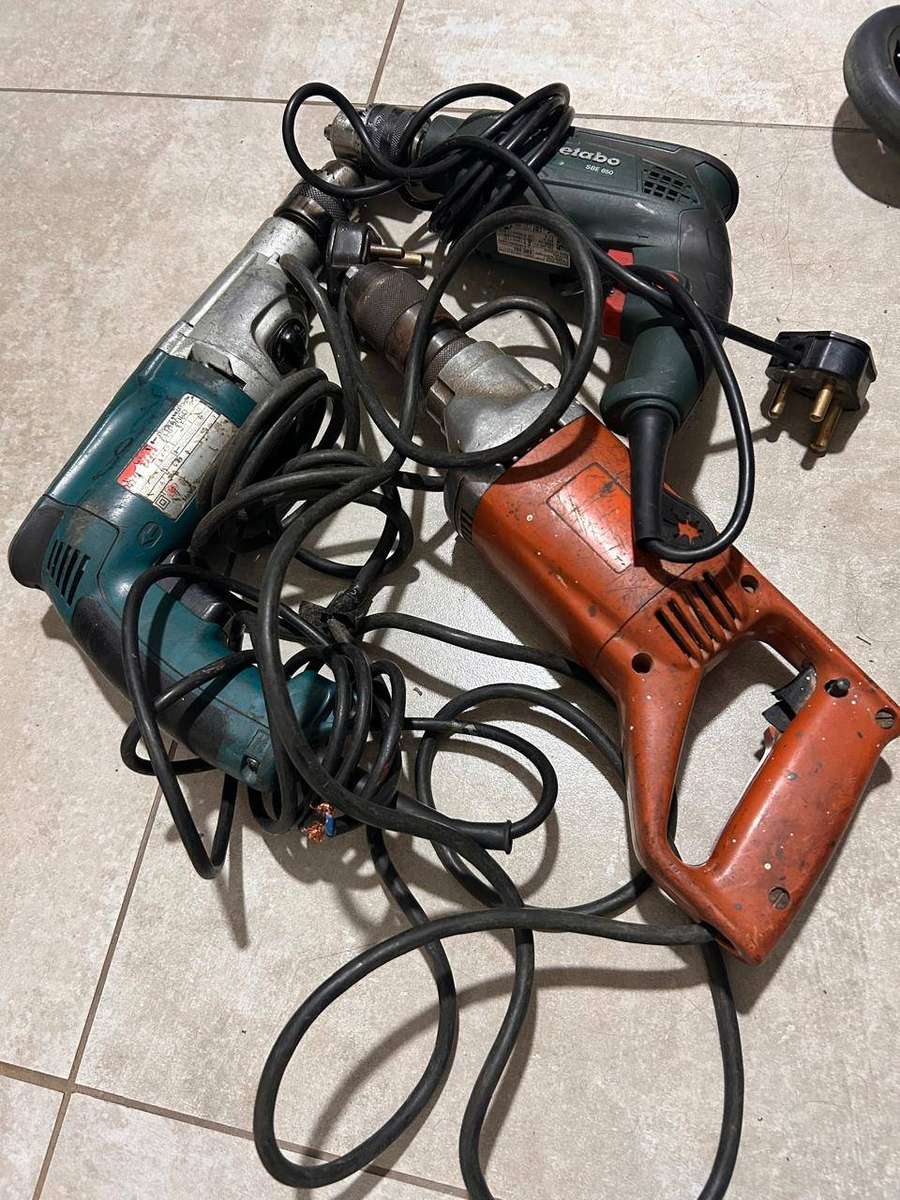 Faulty power tools lot 2 of 3