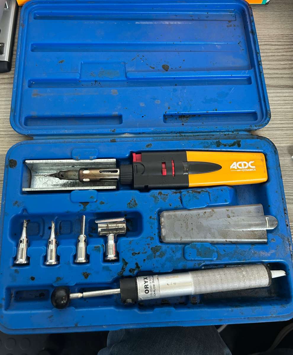 ACDC KIT PORTABLE GAS OPERATED SOLDERING IRON - spark not working