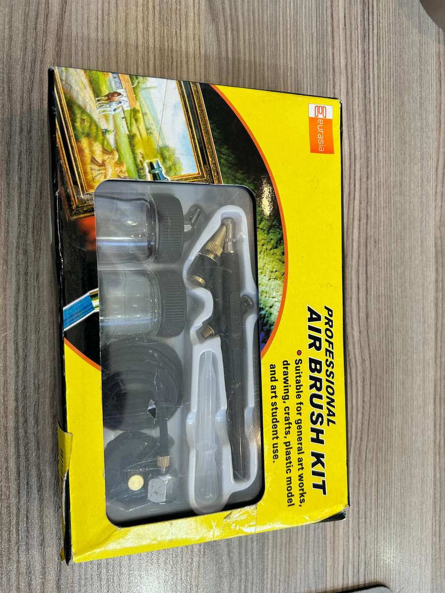 Professional Air Brush kit new in box