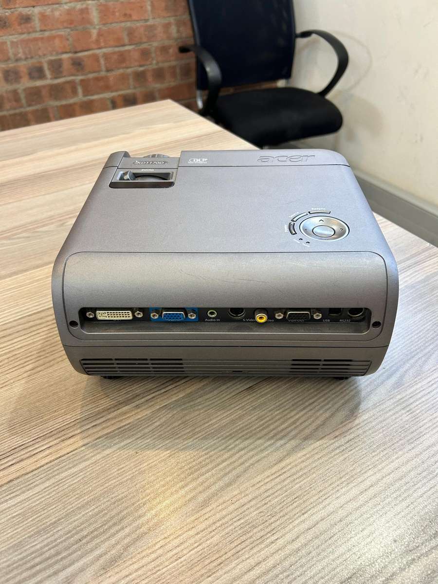 Acer DSV 0502 projector