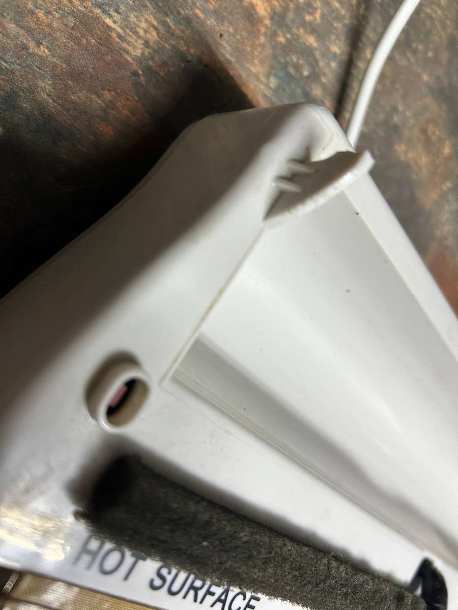 Sunbeam electronic vacuum bag sealer - Faulty hinge