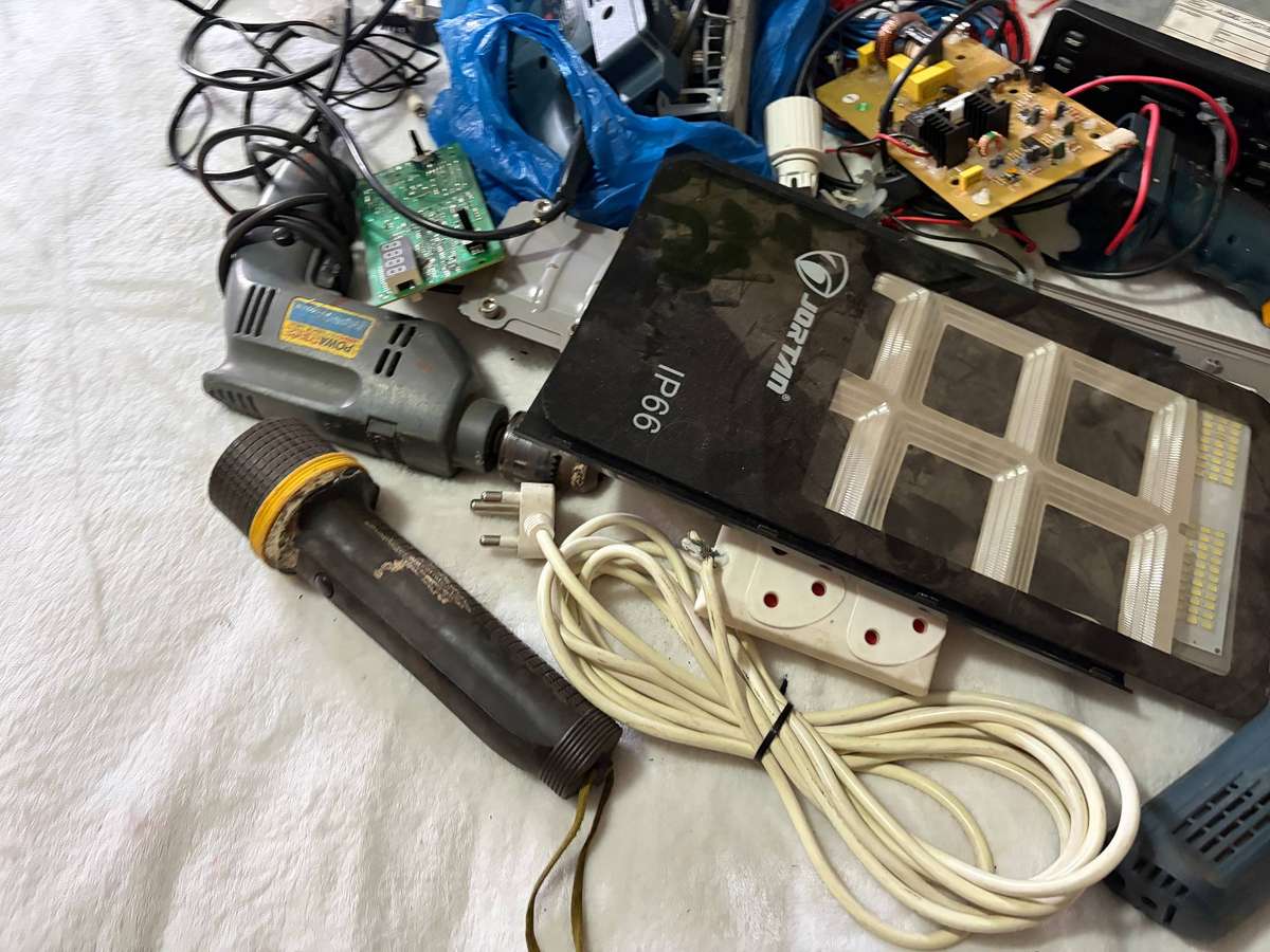 Electronics Lot 1 - Spares/repairs
