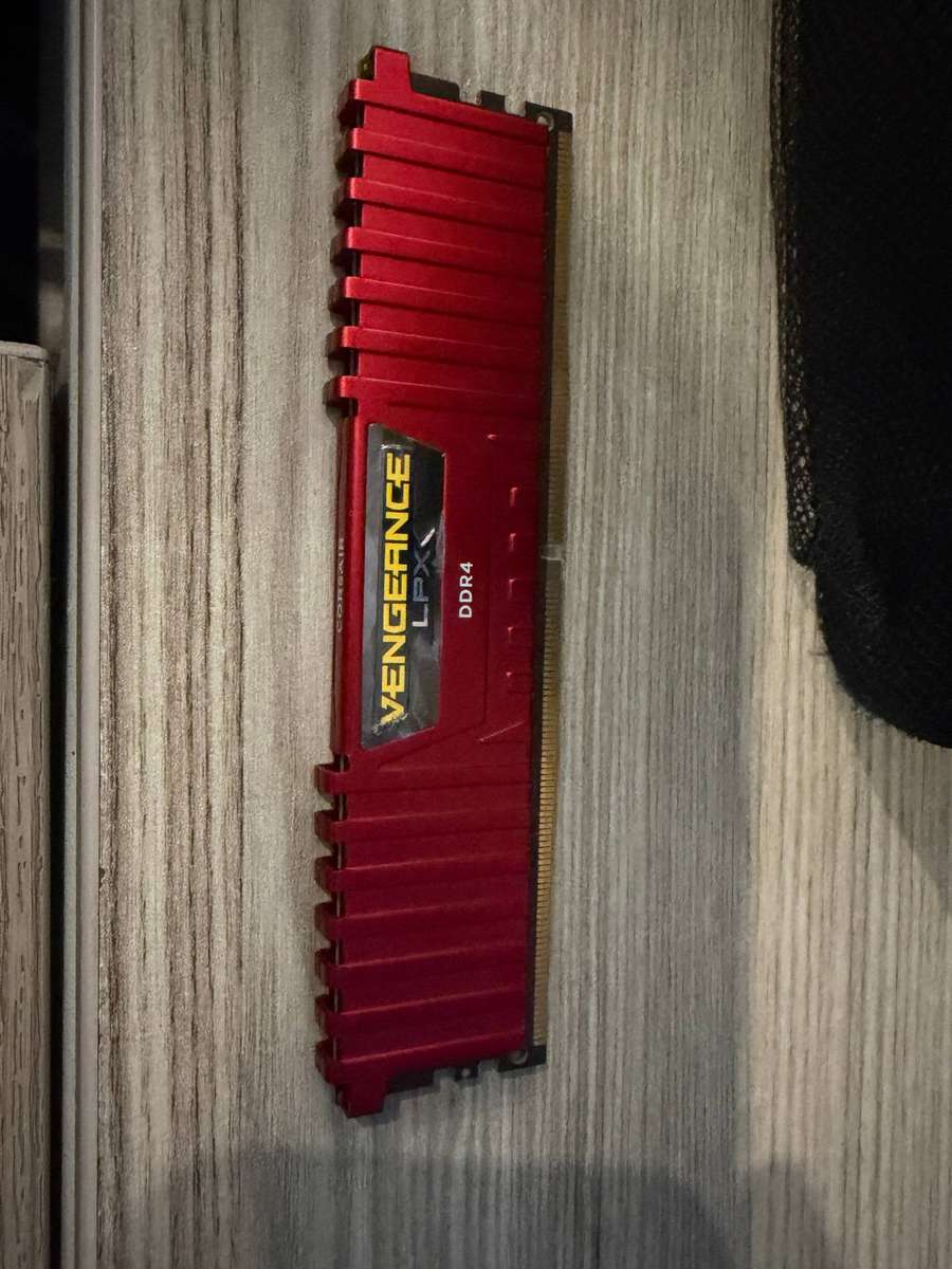 VENGEANCE® LPX 16GB (2 x 8GB) DDR4 DRAM 2400MHz C14 Memory