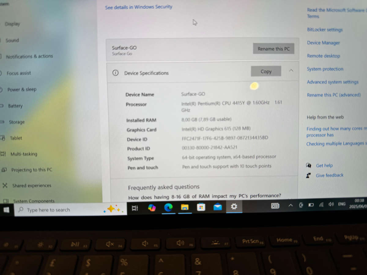 Microsoft Surface GO 10-Inch Tablet-PC - (Silver) (Intel Pentium 4415Y Gold Processor, 8GB RAM, 128G