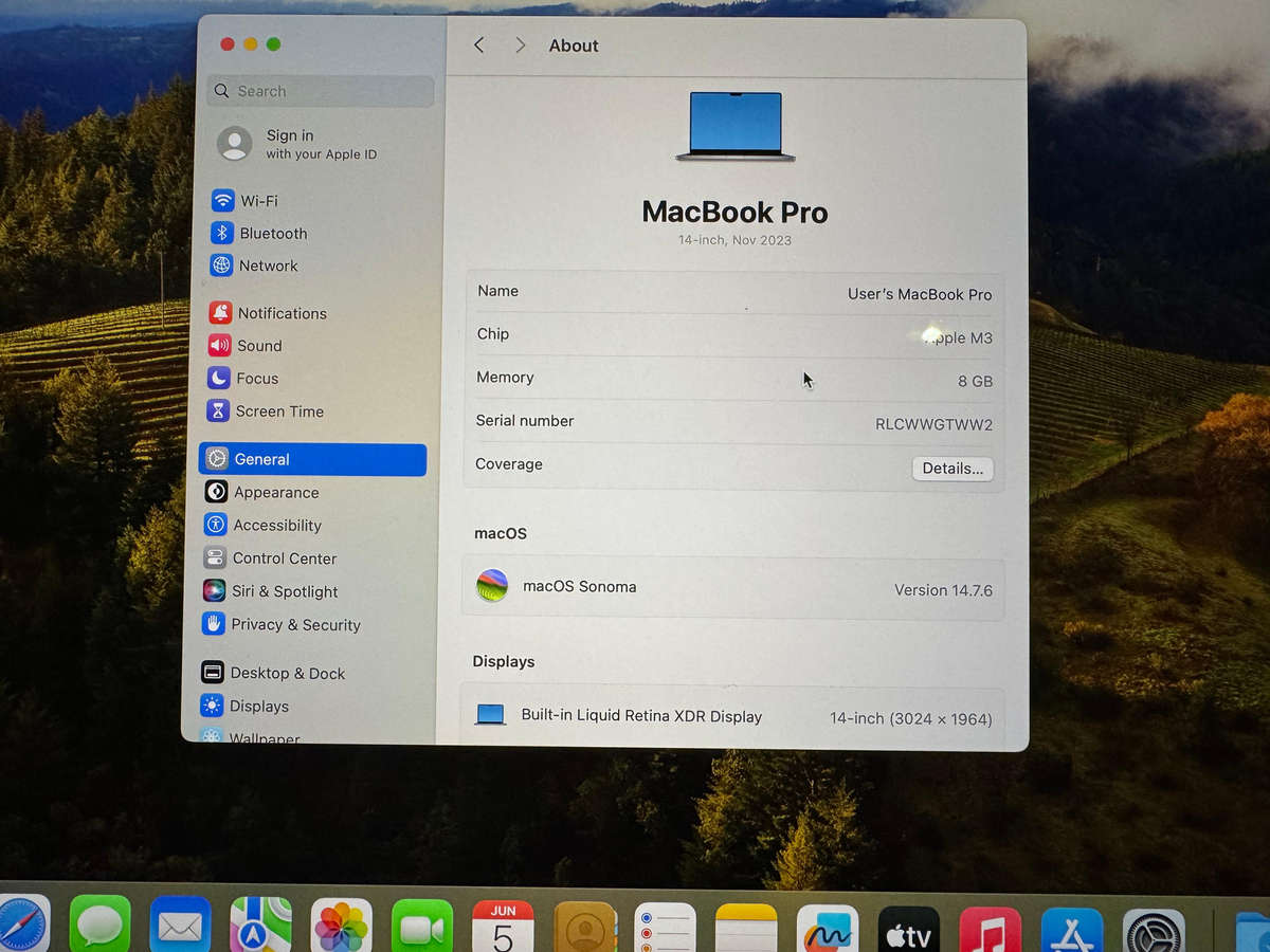 Apple Macbook Pro 14inch M3 with chip 8-core CPU and 10-core GPU 512GB SSD