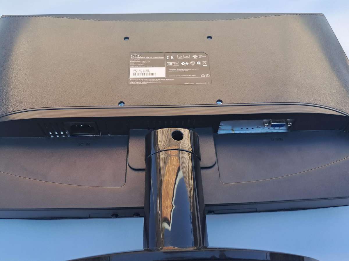 20" LCD Monitor - Fujitsu L20T: 2 LED