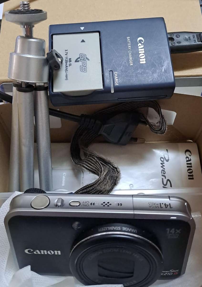 Canon Powershot SX210 IS bundle