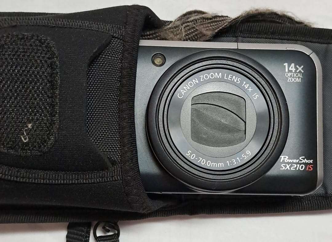 Canon Powershot SX210 IS bundle