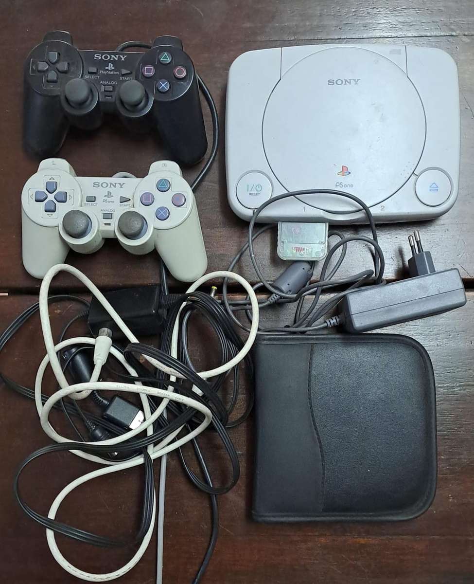 Sony PS1 + games