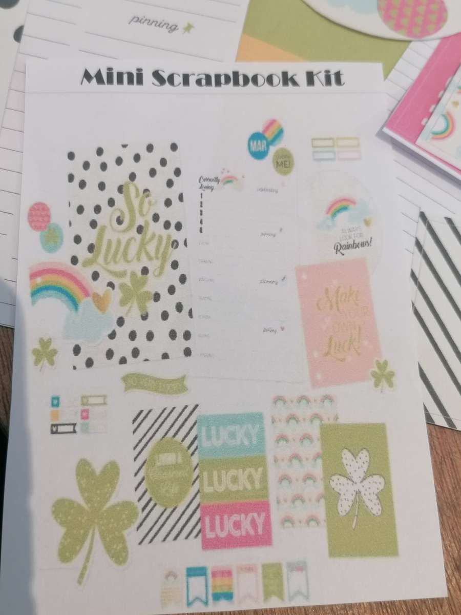 26 Piece Mini Scrapbooking kit