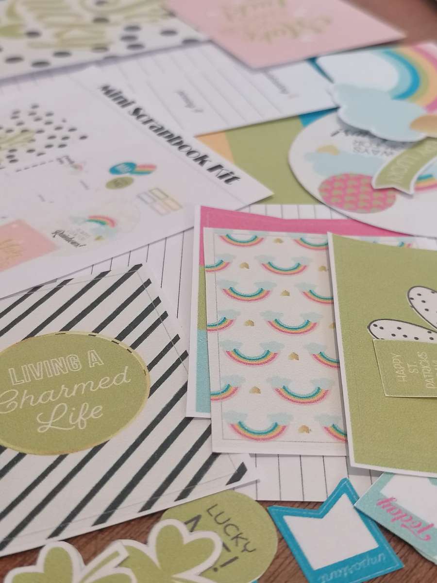 26 Piece Mini Scrapbooking kit