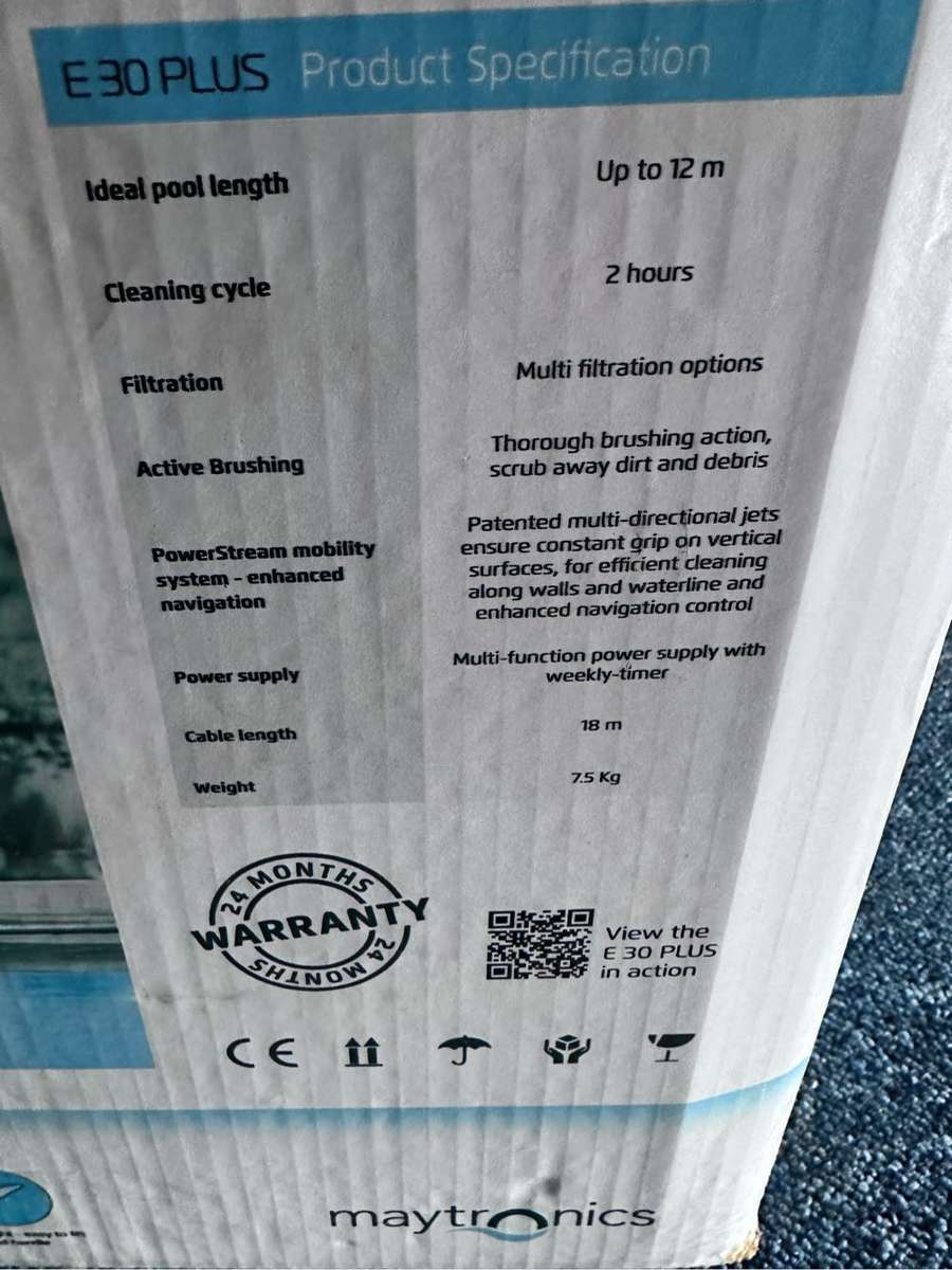 Dolphin E 30 Plus Pool Cleaner