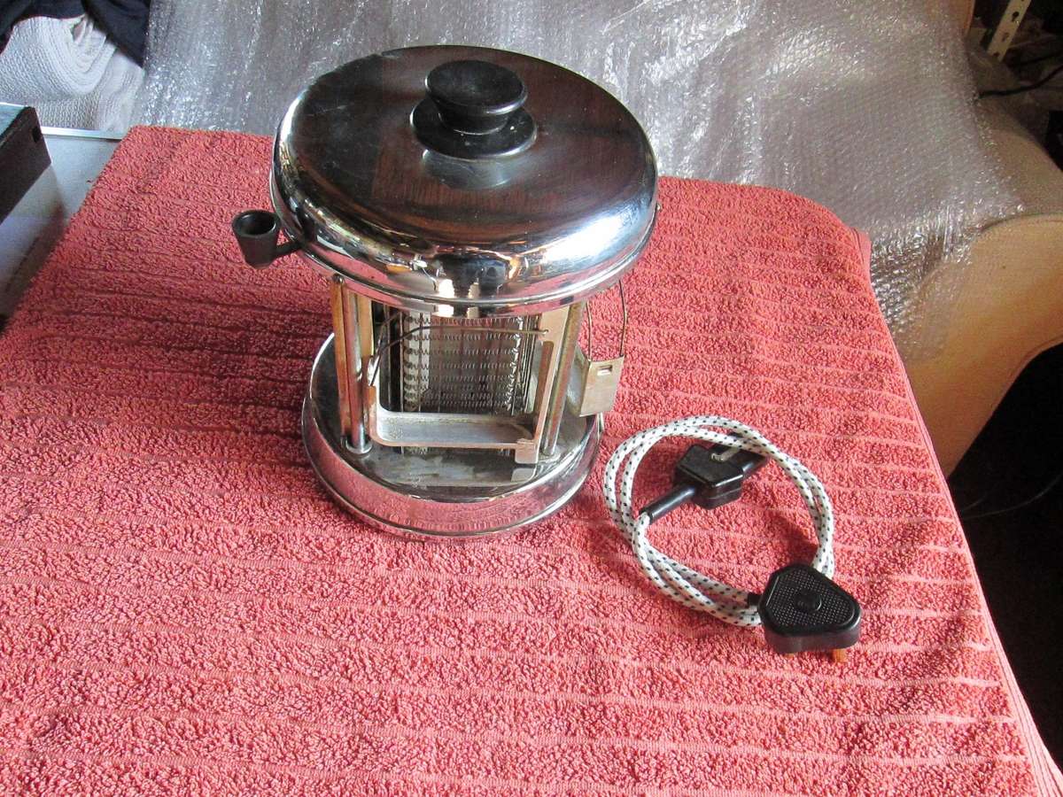 VINTAGE TOASTER PINEWARE, REFURBISHED CORD. WORKING