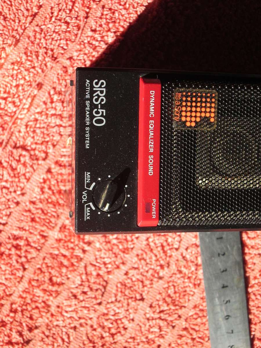 ORIGINAL SONY WALKMAN POWERED SPEAKERS SRS-50 AS NEW