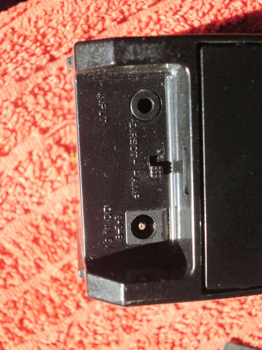 ORIGINAL SONY WALKMAN POWERED SPEAKERS SRS-50 AS NEW