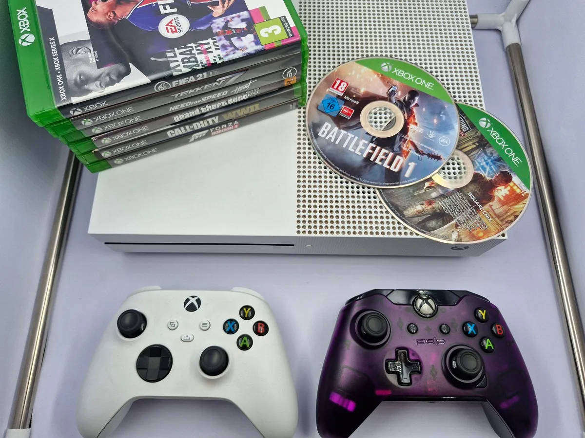 Xbox One 1TB with 2 Controllers and 8 Games