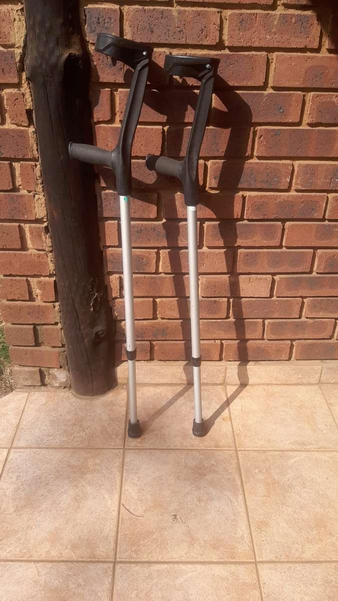 Astro Adults Elbow Crutches Price per Set of 2