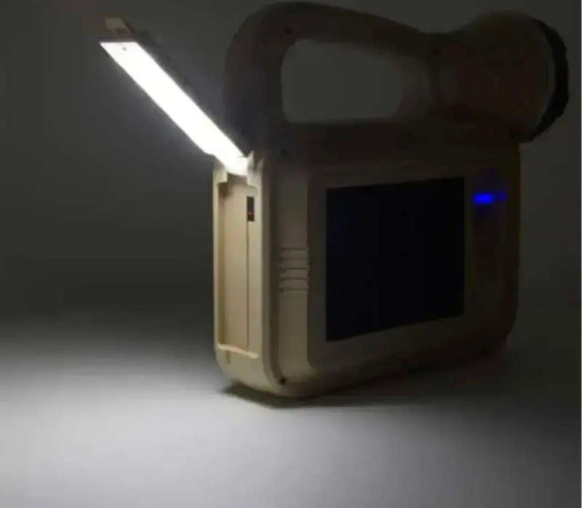 2024 Newest Multifunction Solar Type-c Charging With Power Display Tail LED on USB OutpuT