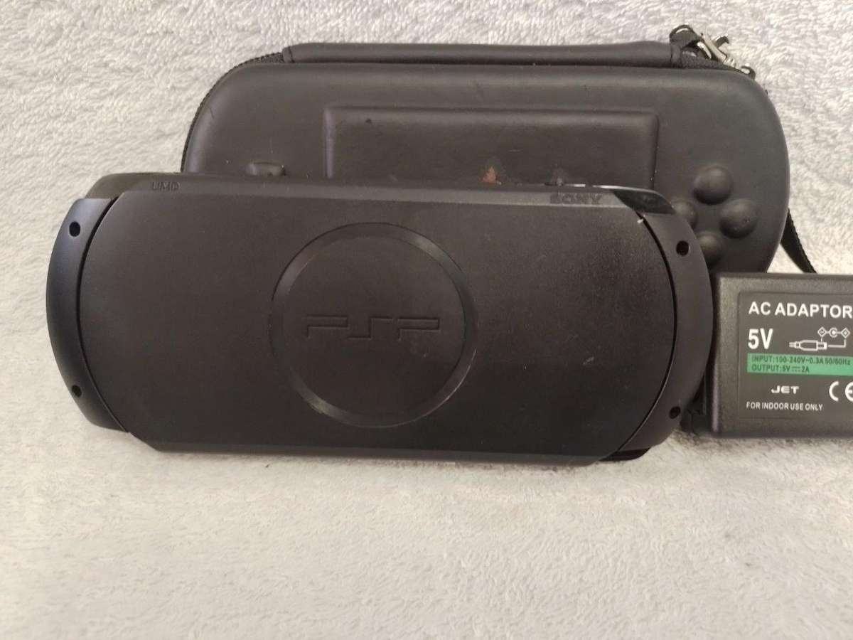 PSP Street,  Charger, Carry Case 2gb Memory Card