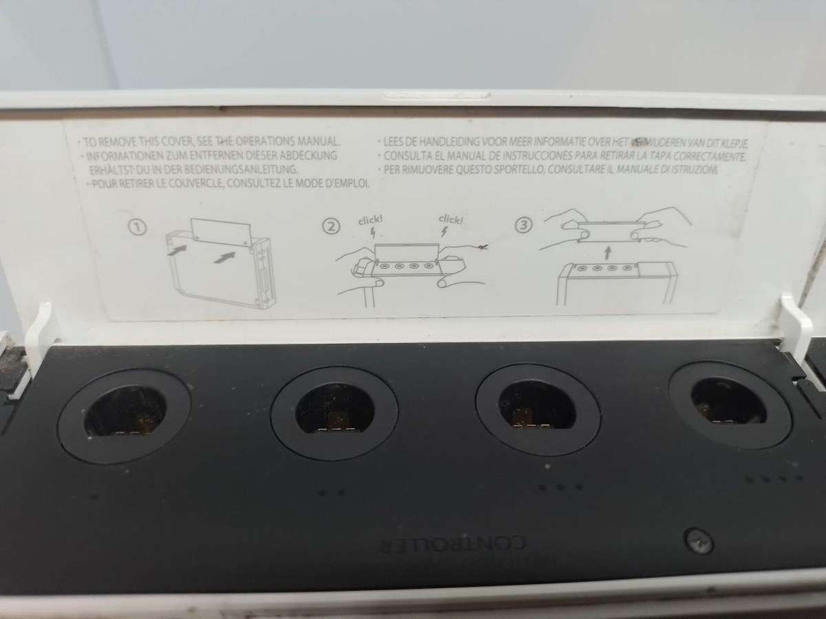 Nintendo Wii - White, Controller, Nunchuck, PSU, Sensor, Cables Stand, Silicone Controller Sleeve