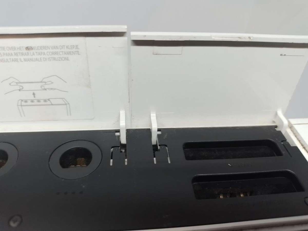 Nintendo Wii - White, Controller, Nunchuck, PSU, Sensor, Cables Stand, Silicone Controller Sleeve