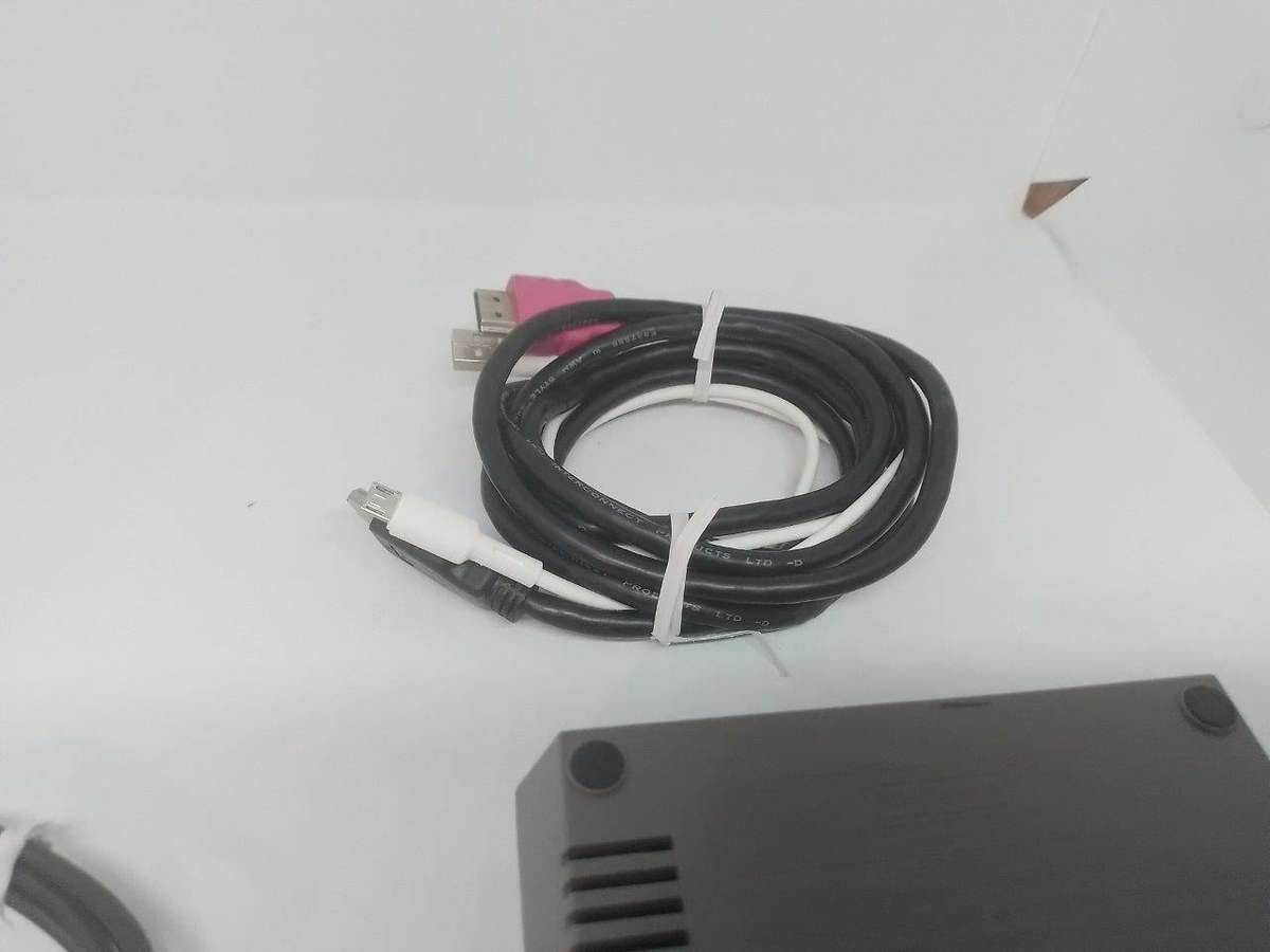 Nintendo Nes Classic Mini c/w Controller, HDMI + Power Cable (30 Pre installed games)